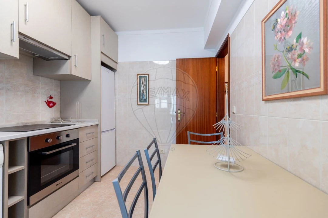 Apartamento T2 para Venda em Atouguia da Baleia Foto 4