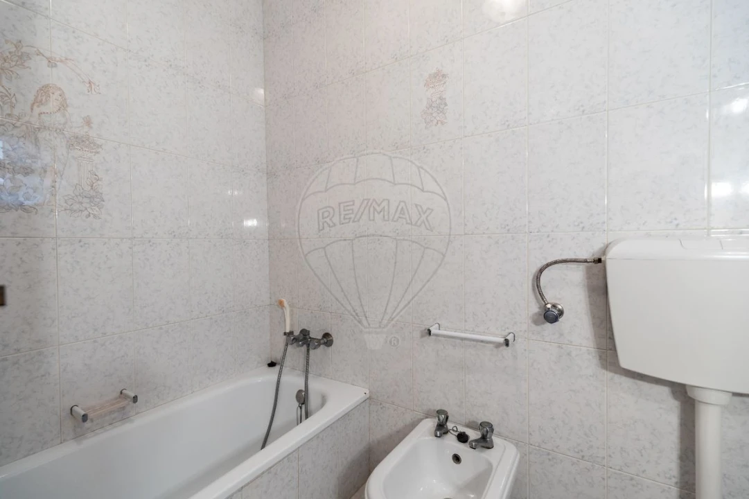 Apartamento T2 para Venda em Atouguia da Baleia Foto 7