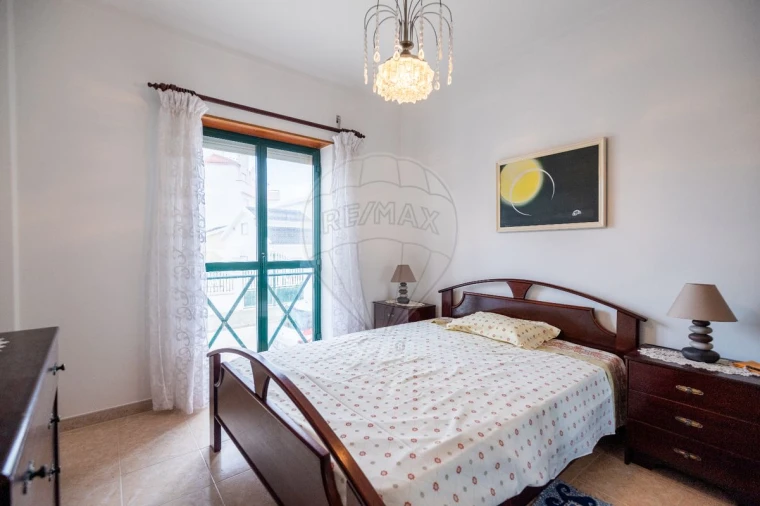 Apartamento T2 para Venda em Atouguia da Baleia Foto 3