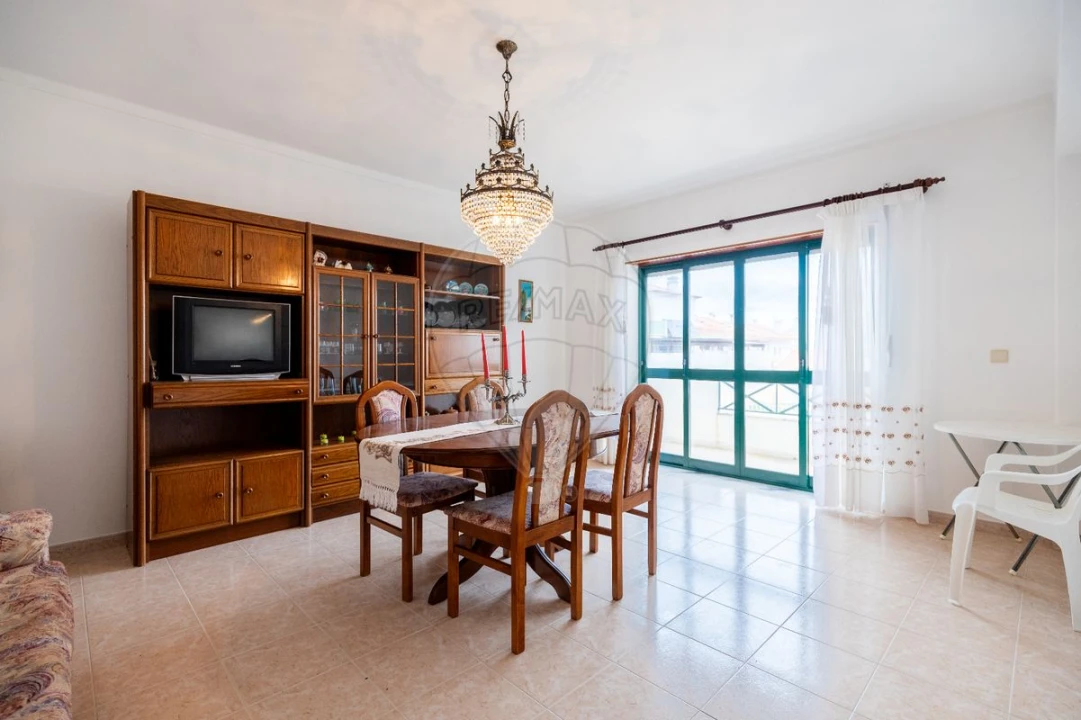 Apartamento T2 para Venda em Atouguia da Baleia Foto 13
