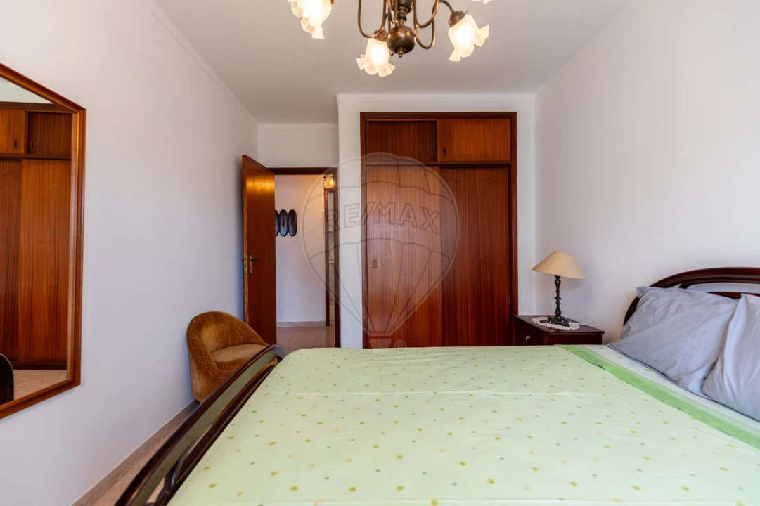 Apartamento T2 para Venda em Atouguia da Baleia Foto 11