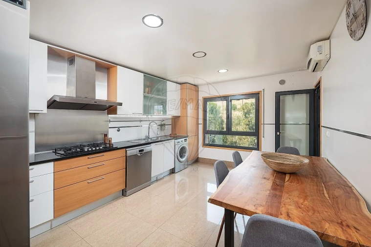 Apartamento T4 para Venda em Póvoa de Santa Iria e Forte da Casa Foto 10