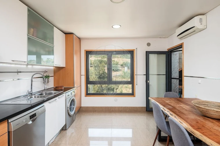 Apartamento T4 para Venda em Póvoa de Santa Iria e Forte da Casa Foto 8