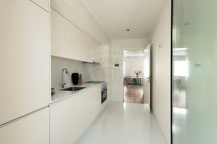 Apartamento T2 para Venda em Areeiro Foto 2