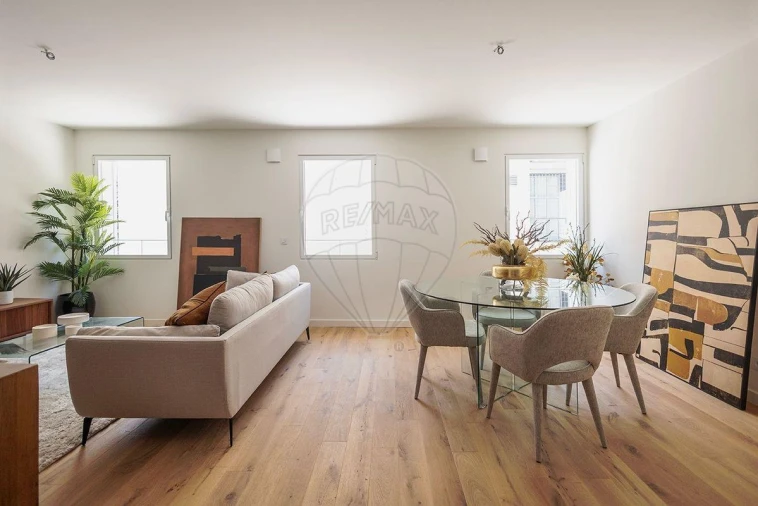 Apartamento T2 para Venda em Areeiro Foto 4