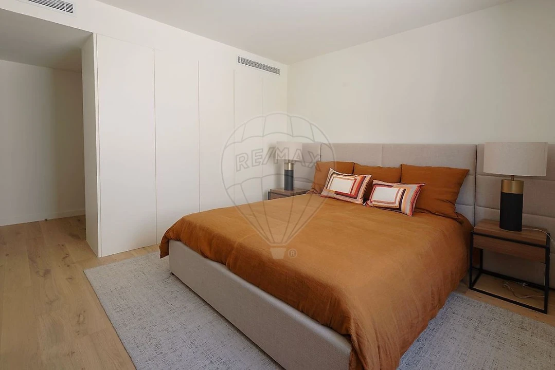 Apartamento T2 para Venda em Areeiro Foto 11