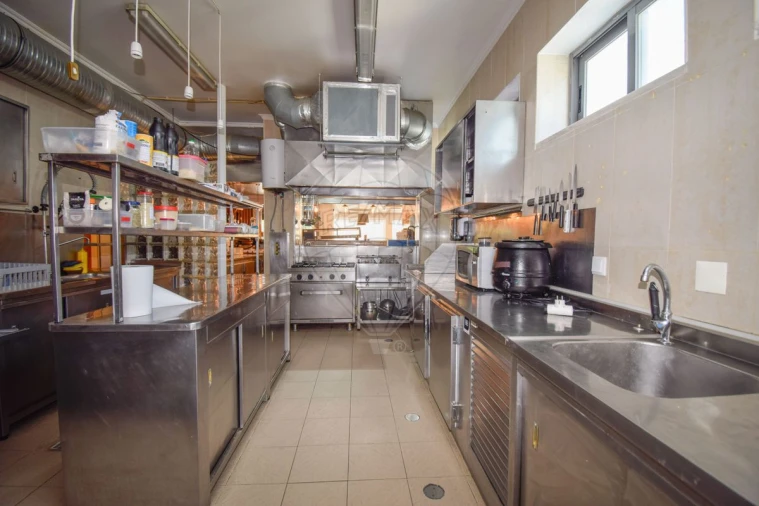 Negócio para Venda em Venda do Pinheiro e Santo Estêvão das Galés Foto 31