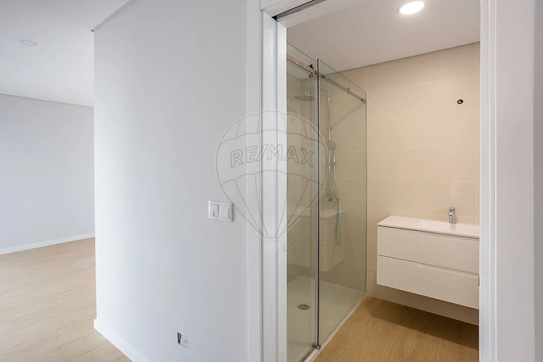 Moradia T3 para Venda em Fernao Ferro Foto 1