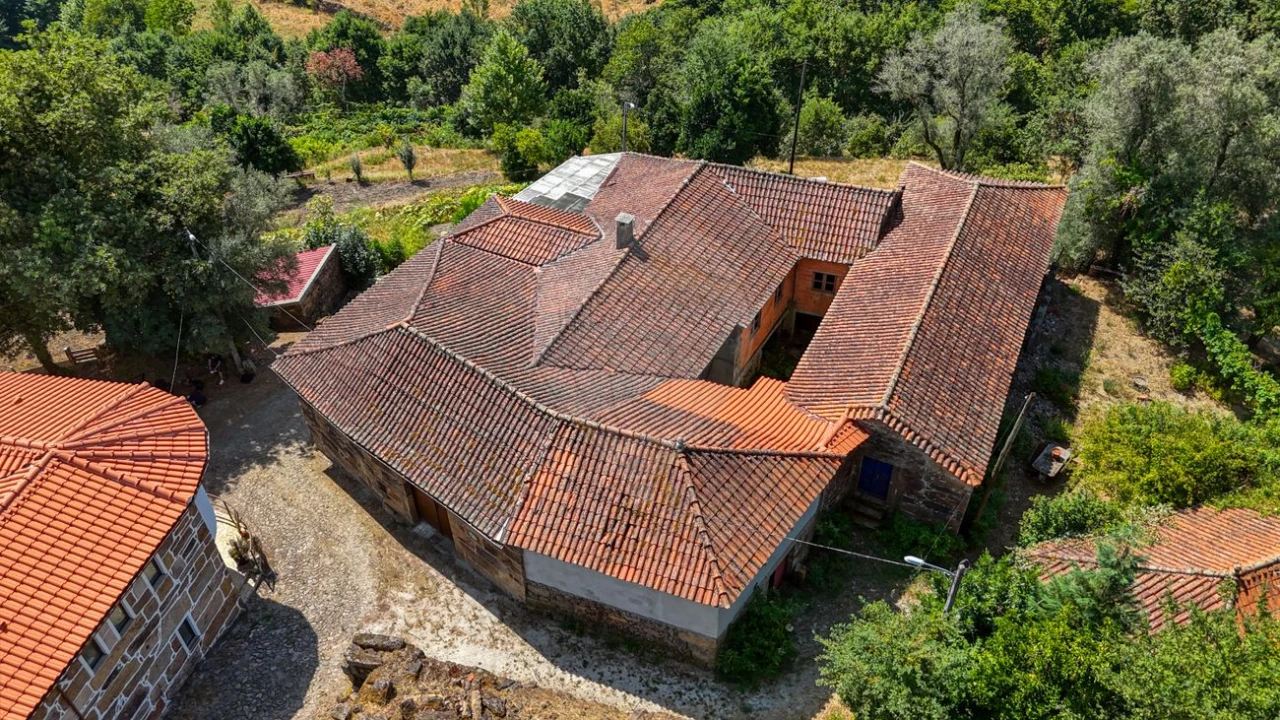 Moradia T4 para Venda em Santa Marinha Foto 34