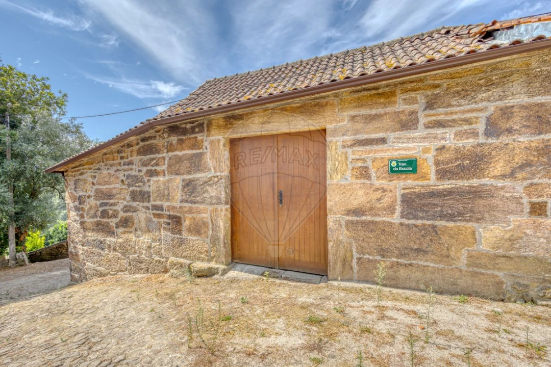 Moradia T4 para Venda em Santa Marinha Foto 26