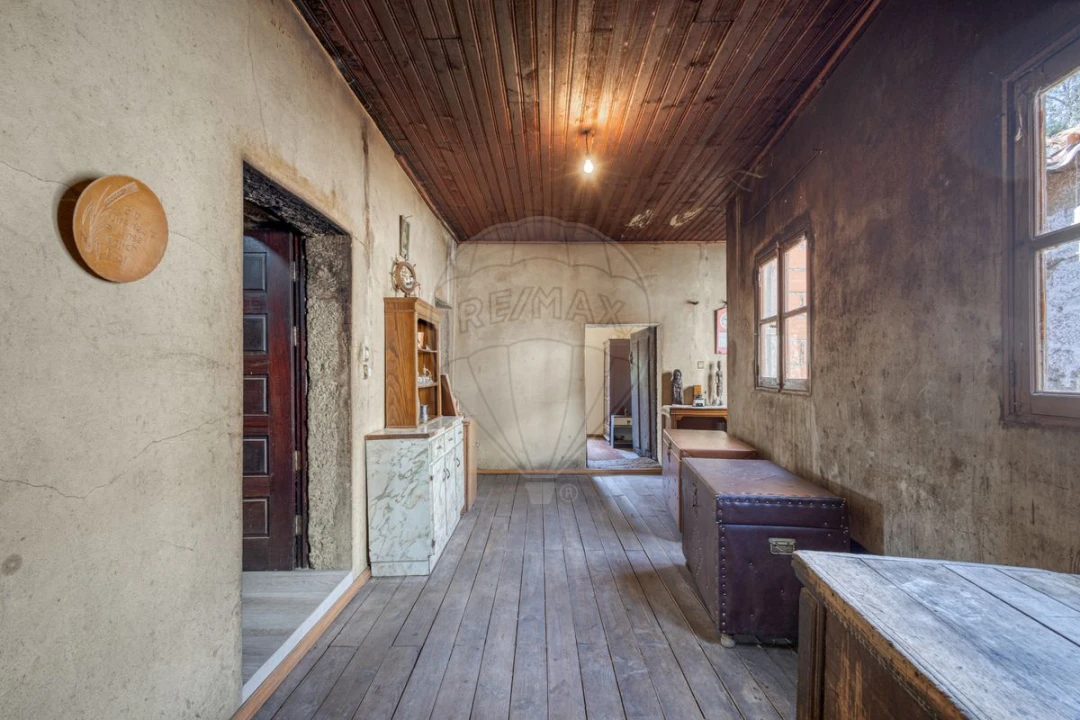 Moradia T4 para Venda em Santa Marinha Foto 21