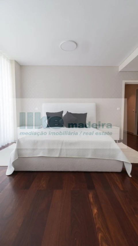 Apartamento T4 para Venda em Funchal (Se)