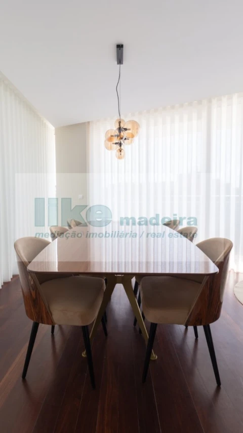 Apartamento T4 para Venda em Funchal (Se)