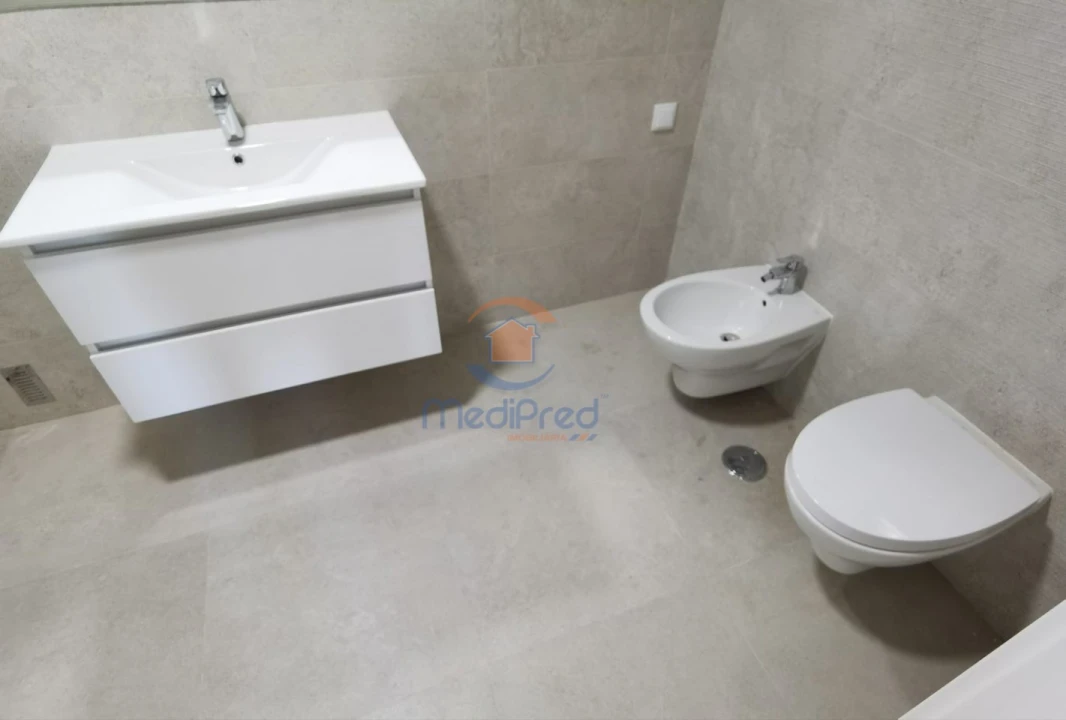 Apartamento T2 para Venda em Santo António dos Cavaleiros e Frielas Foto 21