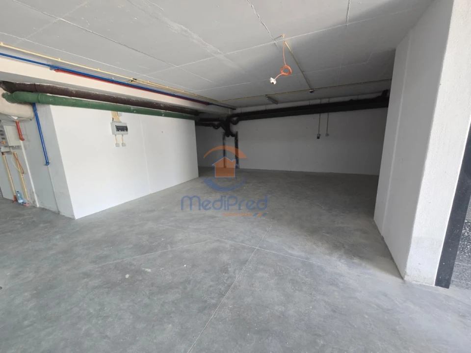 Apartamento T2 para Venda em Santo António dos Cavaleiros e Frielas Foto 25