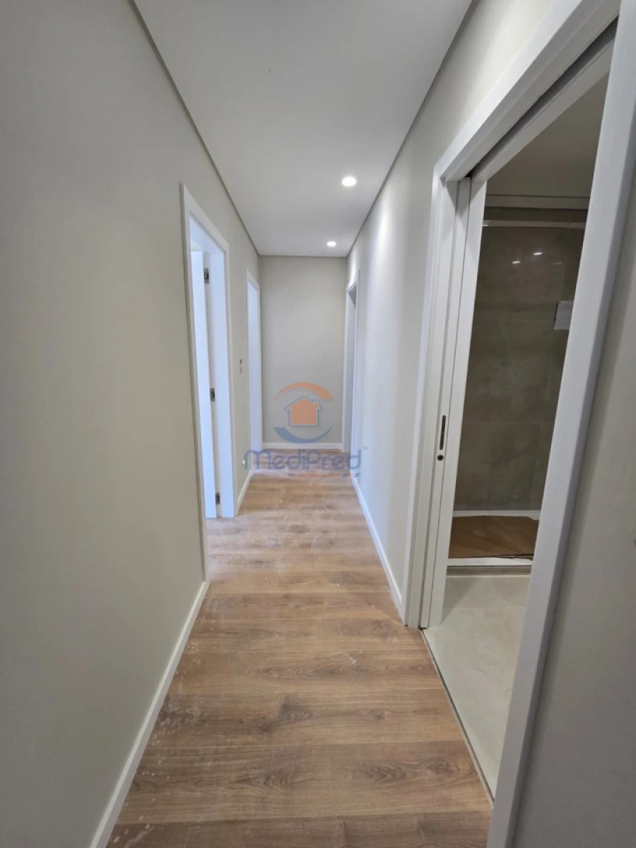 Apartamento T2 para Venda em Santo António dos Cavaleiros e Frielas Foto 19