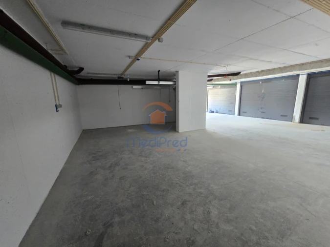 Apartamento T2 para Venda em Santo António dos Cavaleiros e Frielas Foto 24