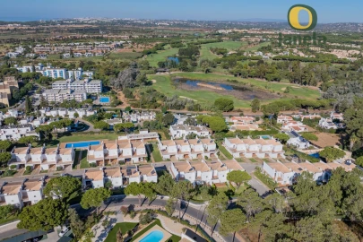 Moradia T4 para Venda em Quarteira