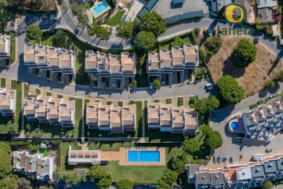 Moradia T4 para Venda em Quarteira