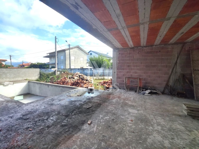 Moradia T3 para Venda em Correlhã Foto 18