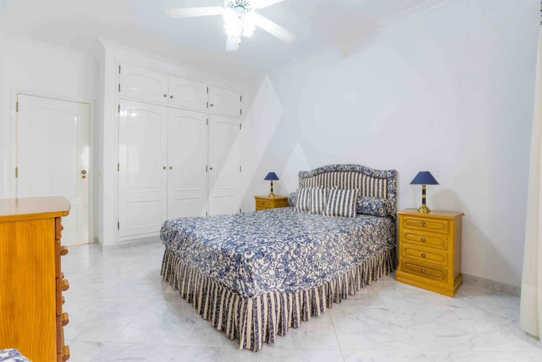 Apartamento T3 para Venda em Quarteira Foto 24