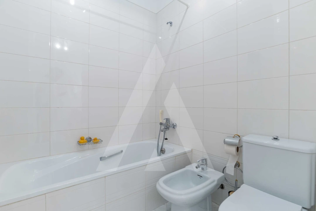 Apartamento T3 para Venda em Quarteira Foto 28