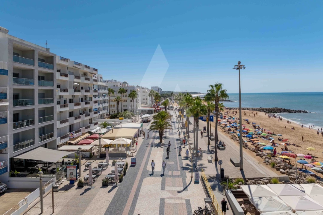 Apartamento T3 para Venda em Quarteira Foto 37