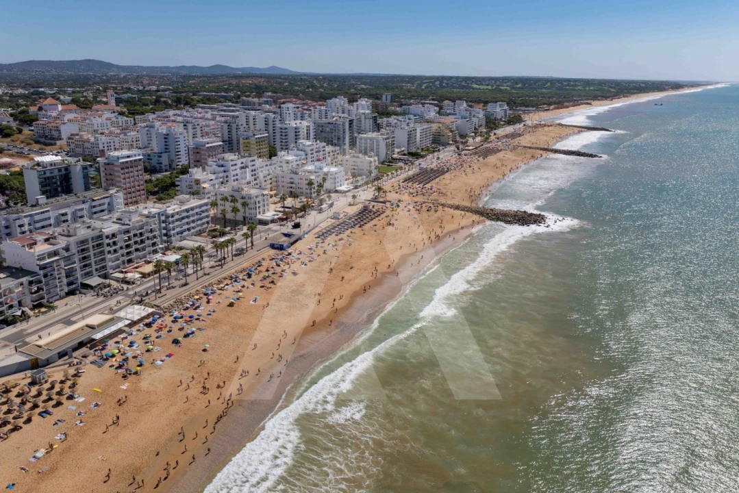 Apartamento T3 para Venda em Quarteira Foto 38