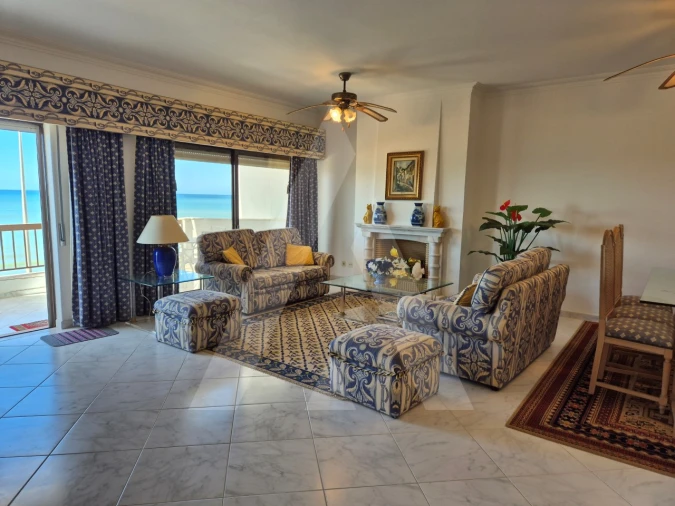 Apartamento T3 para Venda em Quarteira Foto 4