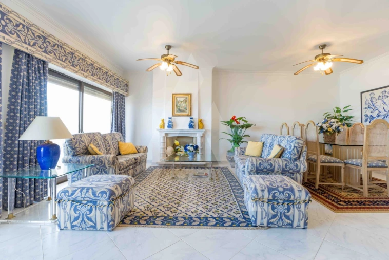 Apartamento T3 para Venda em Quarteira Foto 7