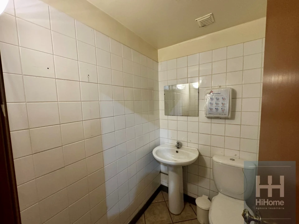 Loja para Arrendamento em Funchal (Se) Foto 15