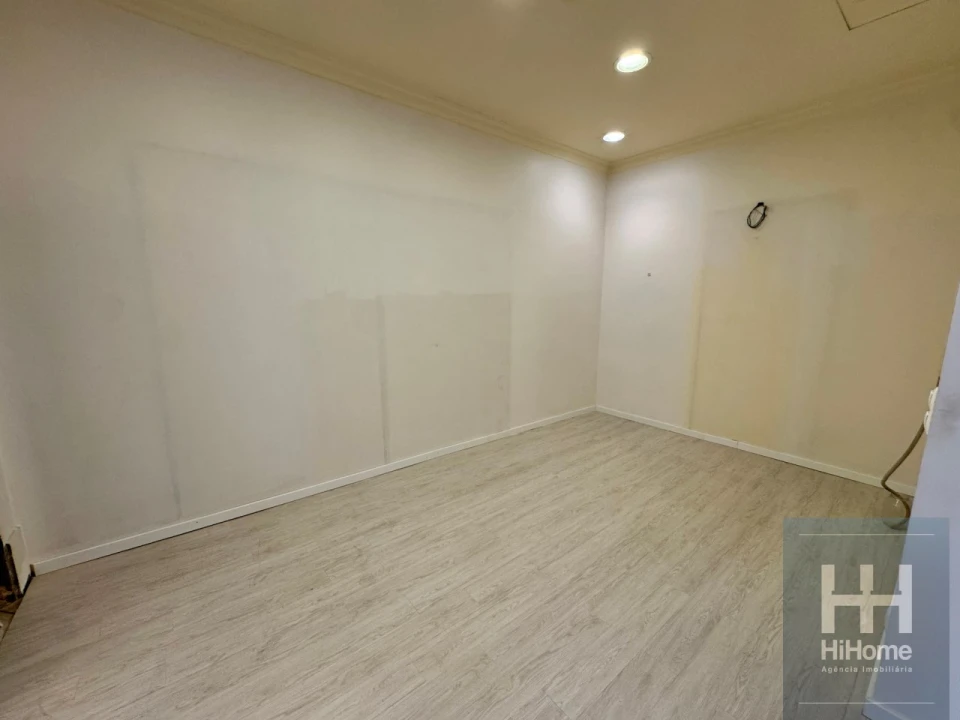 Loja para Arrendamento em Funchal (Se) Foto 8