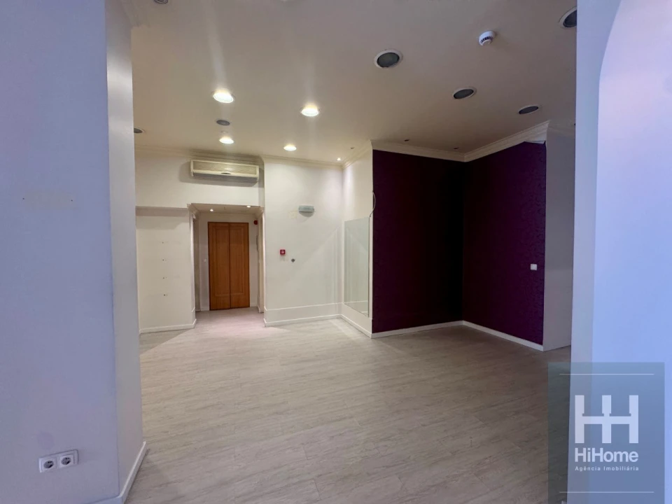 Loja para Arrendamento em Funchal (Se) Foto 10