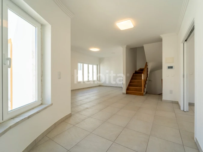 Quinta T4 para Venda em Ericeira Foto 9