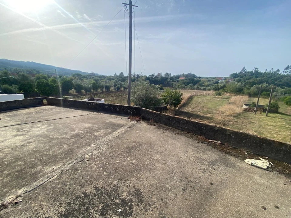 Moradia T2 para Venda em Nossa Senhora do Pranto Foto 4