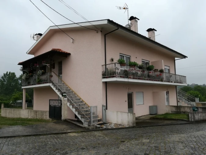 Apartamento T1 para Venda em Crespos e Pousada Foto 1