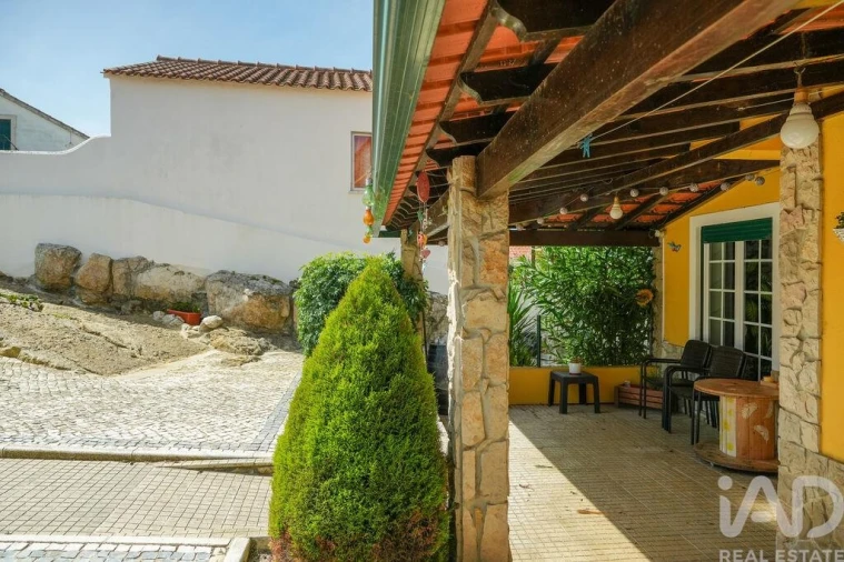 Moradia T3 para Venda em Lamas e Cercal Foto 3