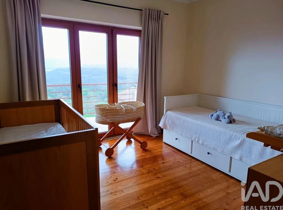 Moradia T3 para Venda em Candemil e Gondar Foto 13