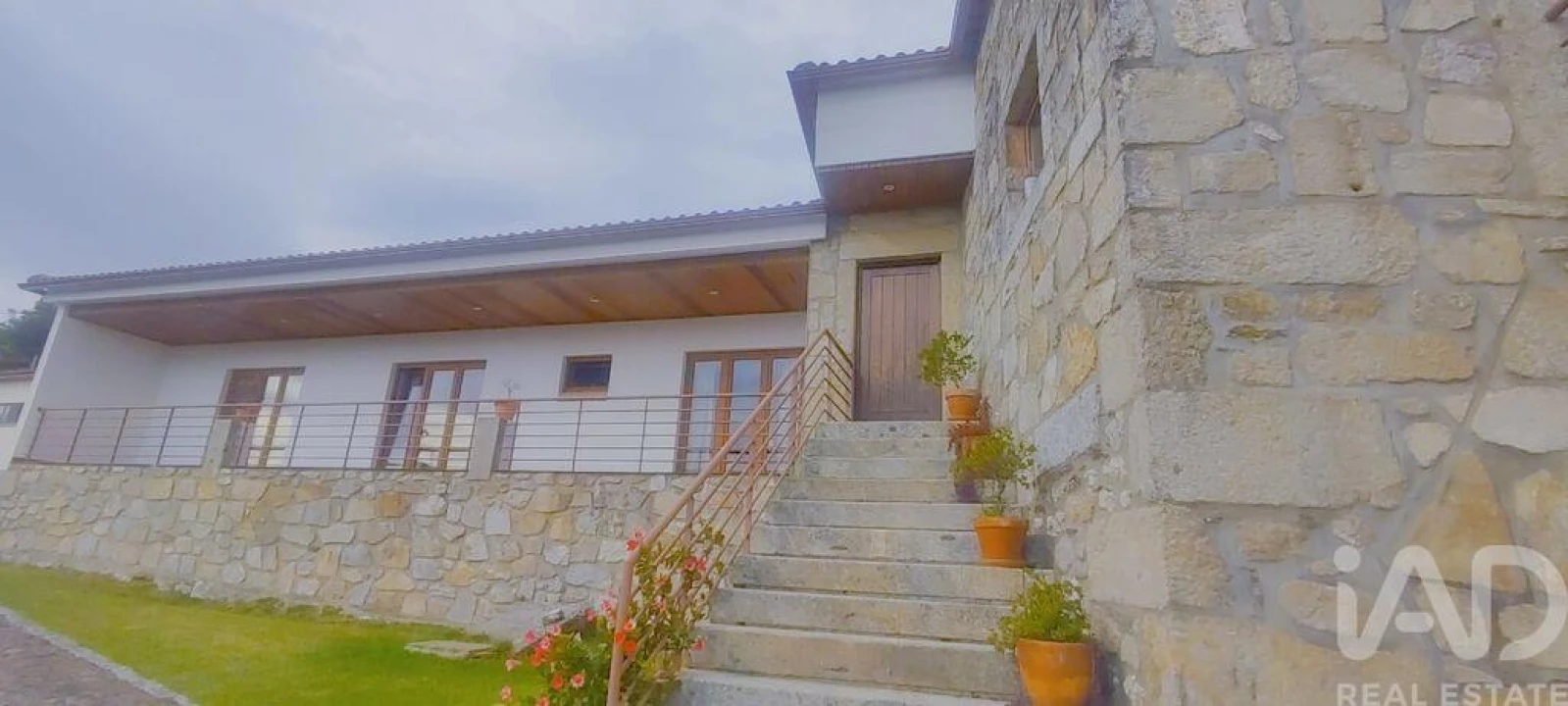 Moradia T3 para Venda em Candemil e Gondar Foto 3