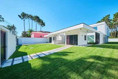 Moradia T4 para Venda em Corroios