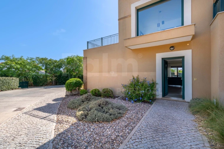 Moradia T3 para Venda em Ferragudo Foto 2