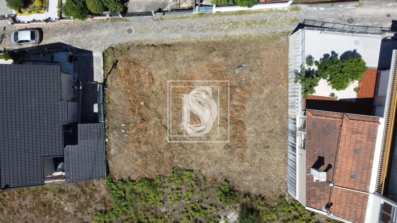 Terreno para Venda em Telões Foto 1