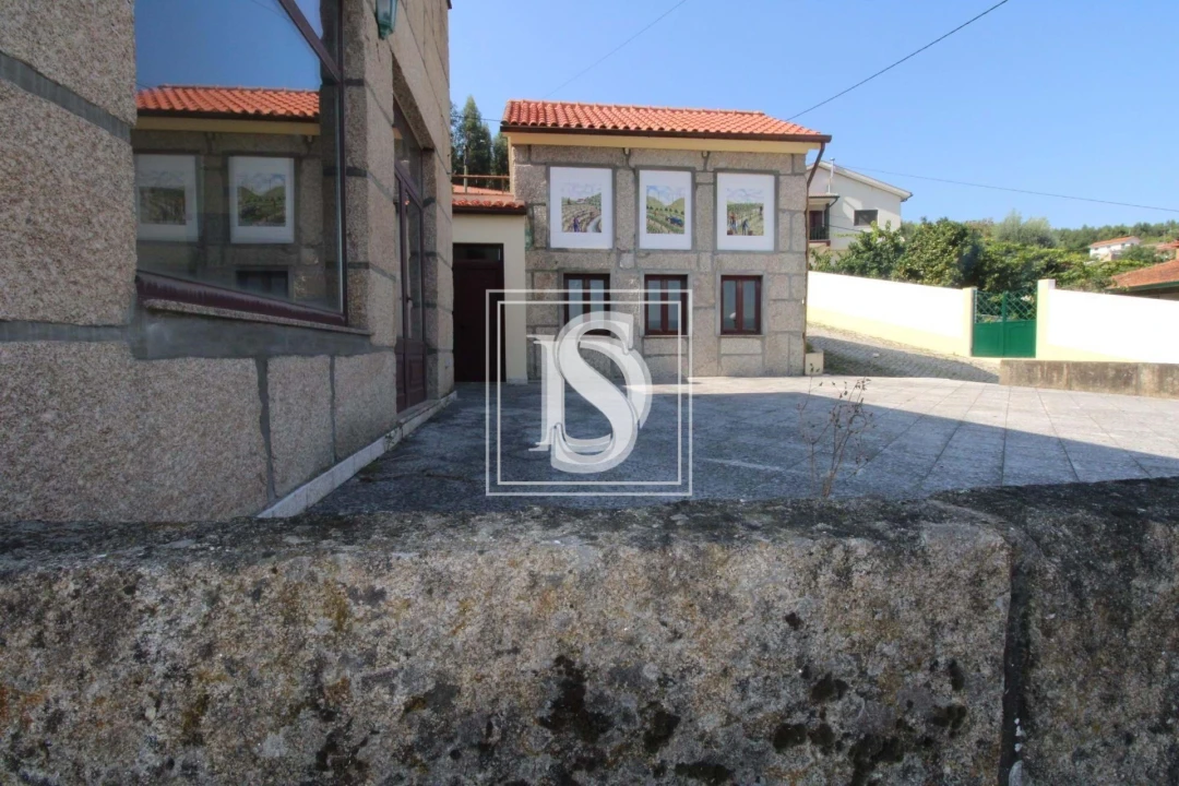 Negócio para Venda em Fregim Foto 12