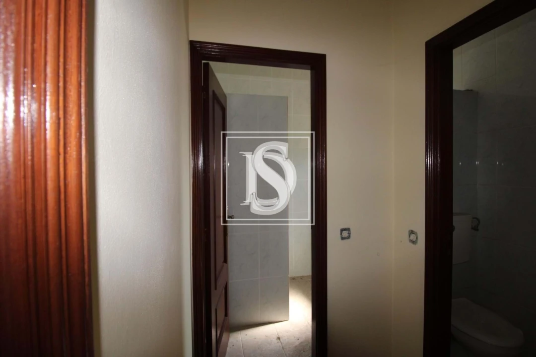 Negócio para Venda em Fregim Foto 4