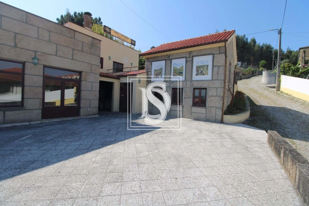 Negócio para Venda em Fregim Foto 7