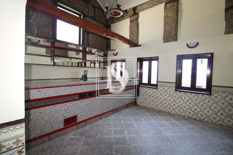 Negócio para Venda em Fregim Foto 11