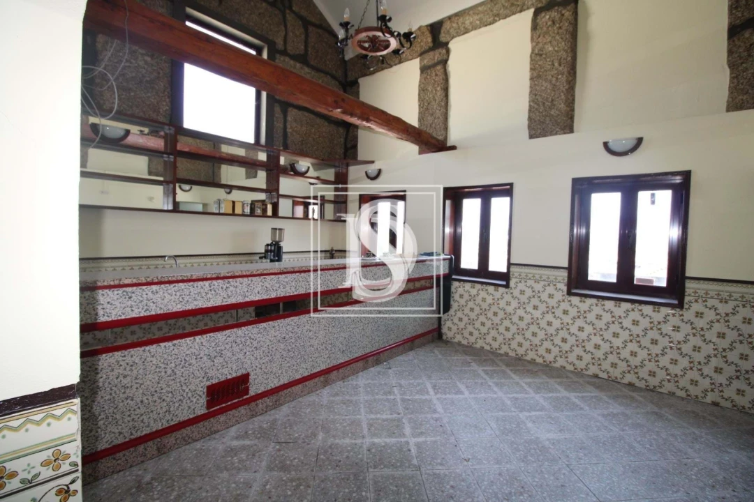 Negócio para Venda em Fregim Foto 11