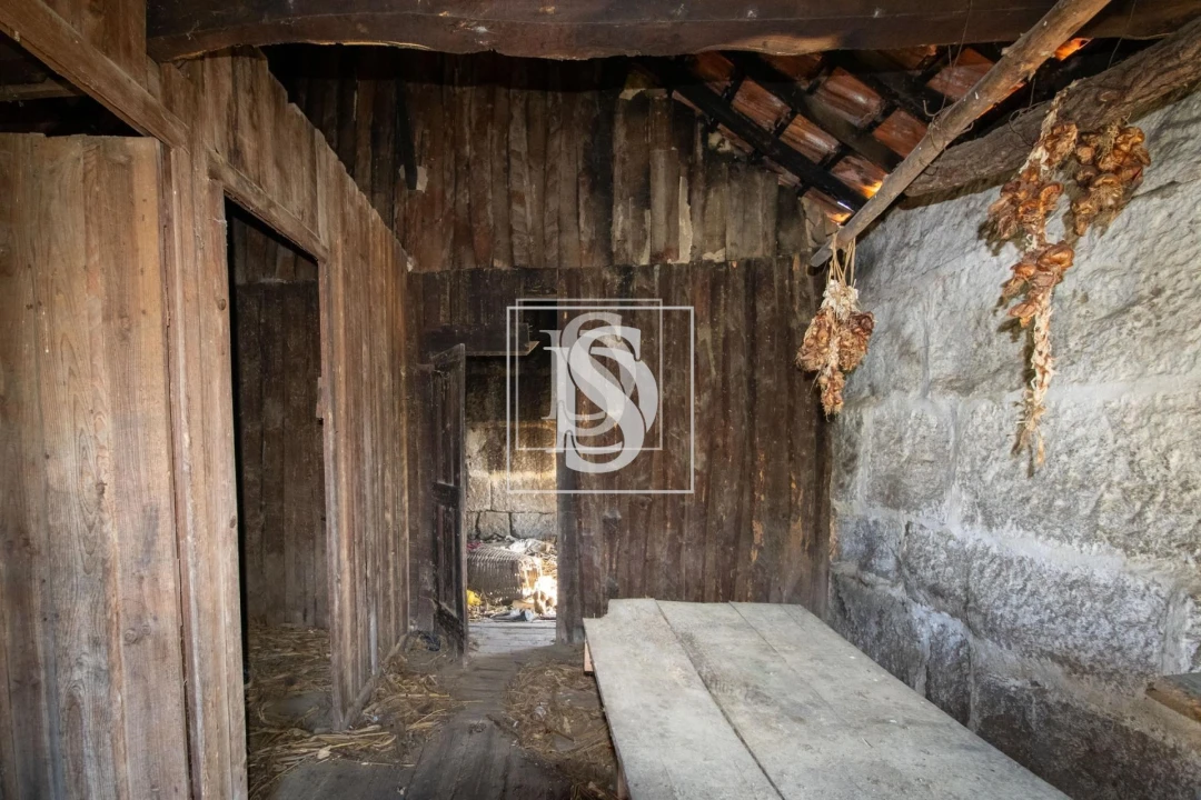 Moradia para Venda em Gestaço Foto 26