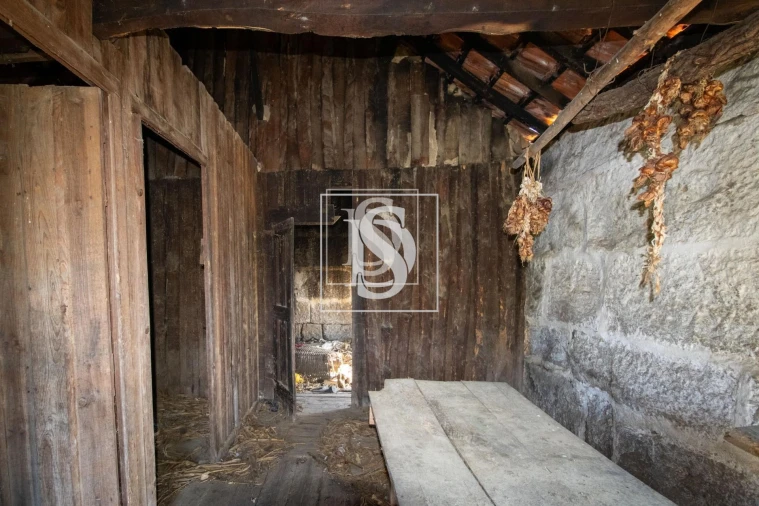 Moradia para Venda em Gestaço Foto 26