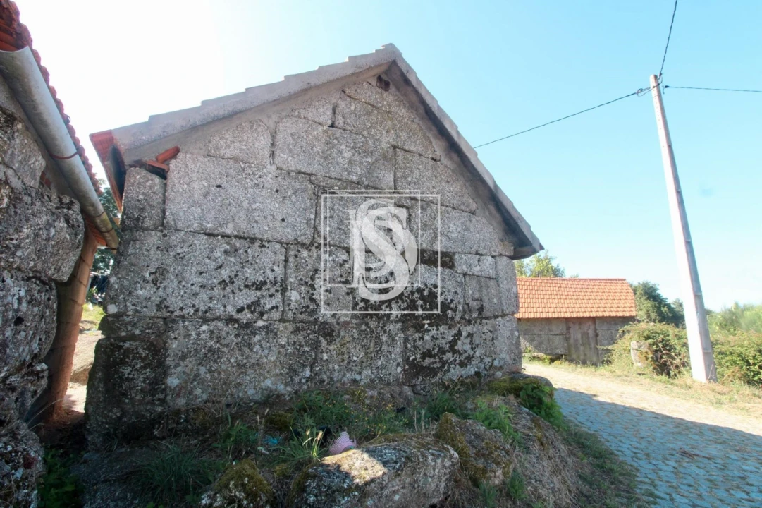 Moradia T1 para Venda em Gouveia (São Simão) Foto 32